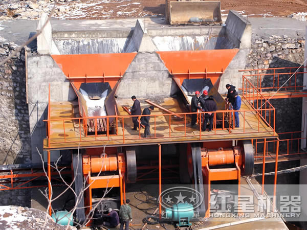顎式破碎機安裝現(xiàn)場 顎式破碎機安裝現(xiàn)場