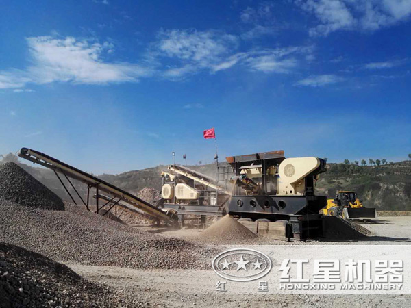 移動式破碎站工作現場