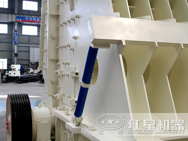 想要高產(chǎn)穩(wěn)產(chǎn)優(yōu)產(chǎn)——選擇反擊式破碎機，演繹一出破碎好戲