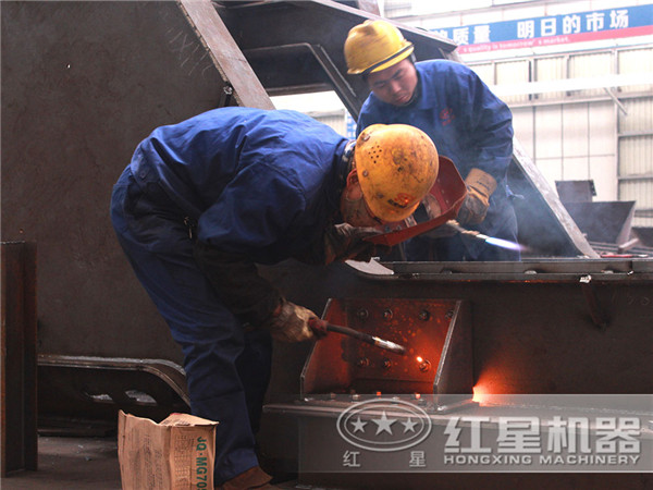 移動制砂機(jī)生產(chǎn)車間 移動制砂機(jī)生產(chǎn)車間