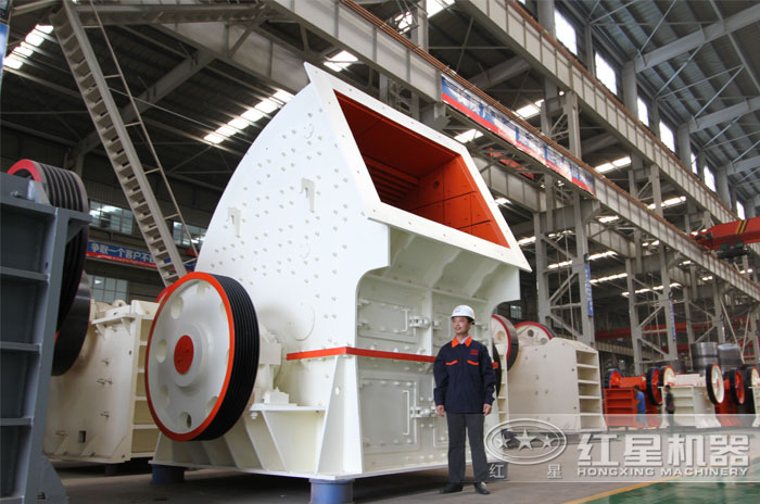 新型重錘式鵝卵石破碎機 新型重錘式鵝卵石破碎機