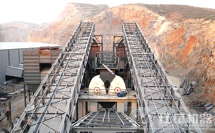 大型石灰石碎石生產線安裝現(xiàn)場 大型石灰石碎石生產線安裝現(xiàn)場