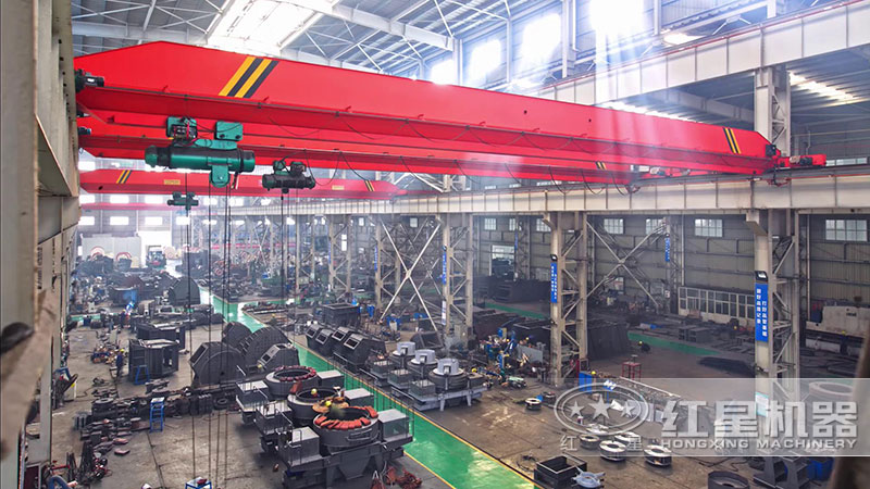 繁忙的車(chē)間 繁忙的車(chē)間