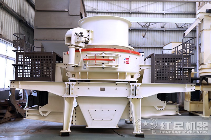 大型制砂機(jī)設(shè)備實(shí)拍 大型制砂機(jī)設(shè)備實(shí)拍