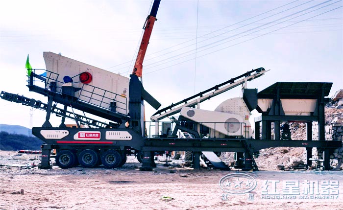 移動重錘式制砂機工作現(xiàn)場實拍 移動重錘式制砂機工作現(xiàn)場實拍