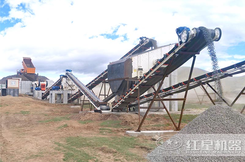 機制砂石子廠生產現(xiàn)場