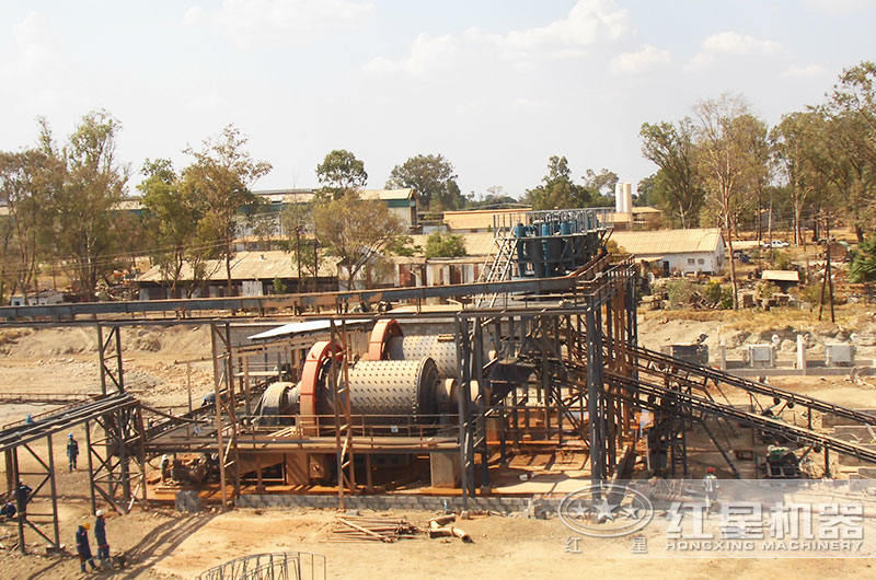 棒磨式制砂機(jī)現(xiàn)場(chǎng) 棒磨式制砂機(jī)現(xiàn)場(chǎng)