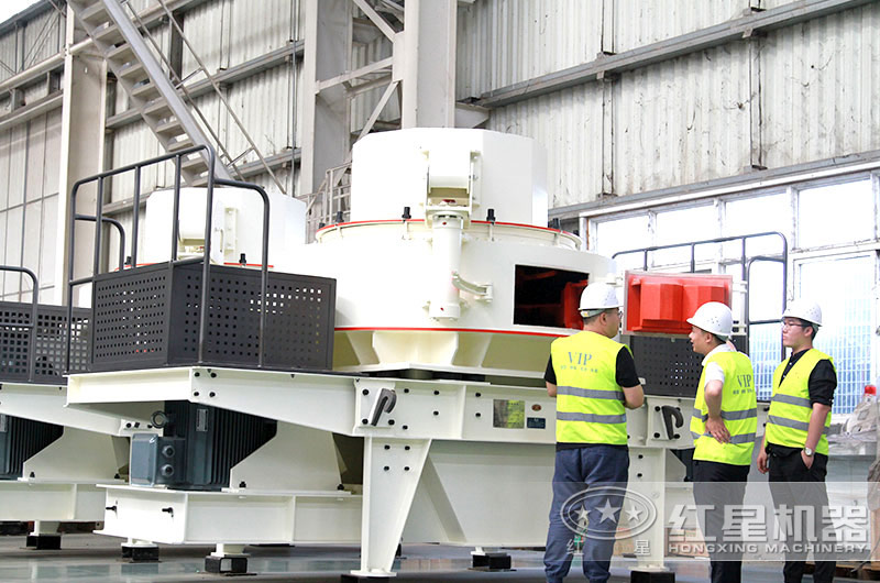 用戶到場考察河卵石制砂設(shè)備中 用戶到場考察河卵石制砂設(shè)備中