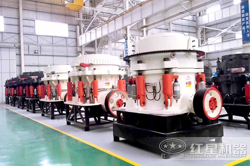 二級破碎設備圓錐破，前期投資成本高，后期運行成本低