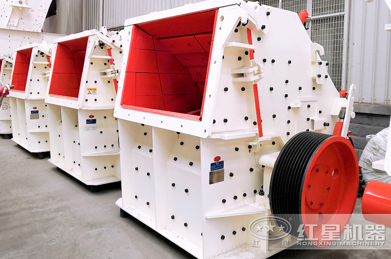 中碎粉碎機(jī)反擊式破碎機(jī)，粉碎軟料