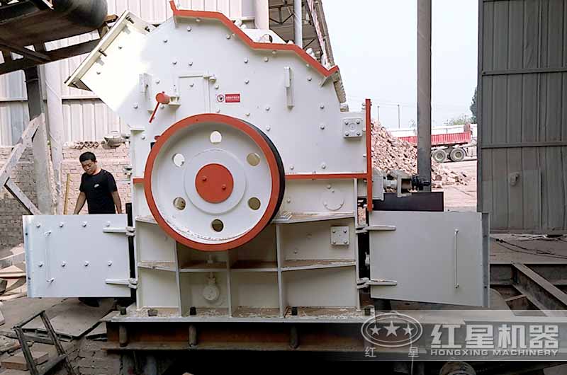 1414制砂機(jī)現(xiàn)場安裝 1414制砂機(jī)現(xiàn)場安裝