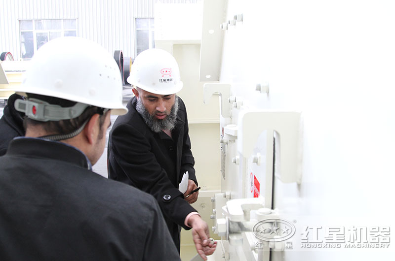 用戶來廠，實(shí)地考察反擊破設(shè)備